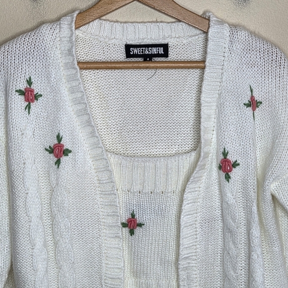 Sweet & Sinful | Ivory & Pink Rose Embroidered Knit Sweater Twinset Size Small - Picture 2 of 6